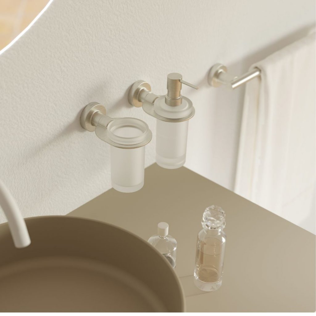 A Simple Guide to Styling Metal Accents in the Bathroom